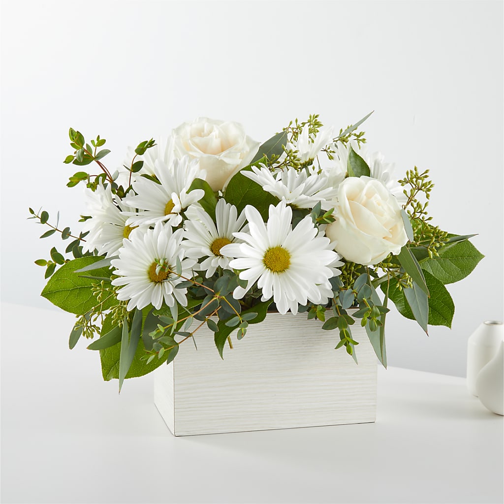 Fresh Linen Box Bouquet – Francis Florist, Pomeroy OH