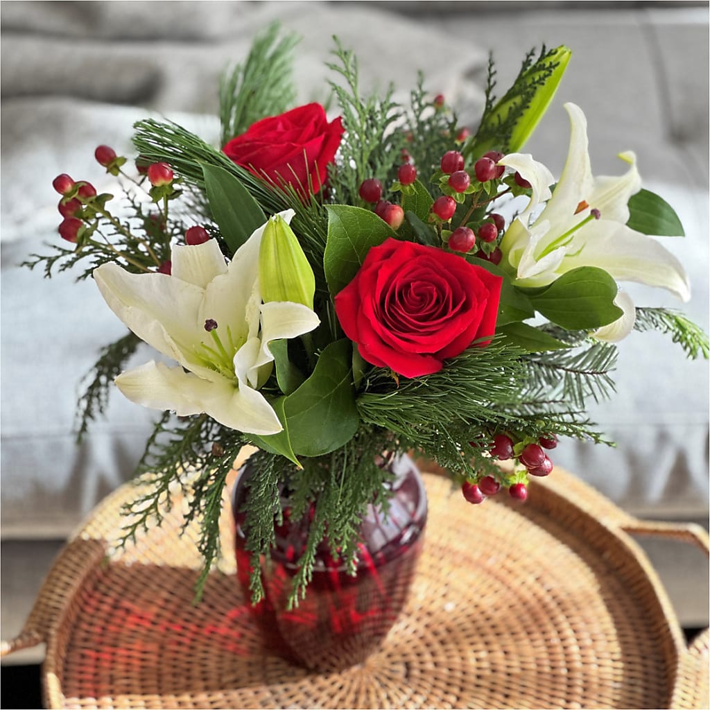 Evergreen Delight Bouquet – Francis Florist, Pomeroy OH